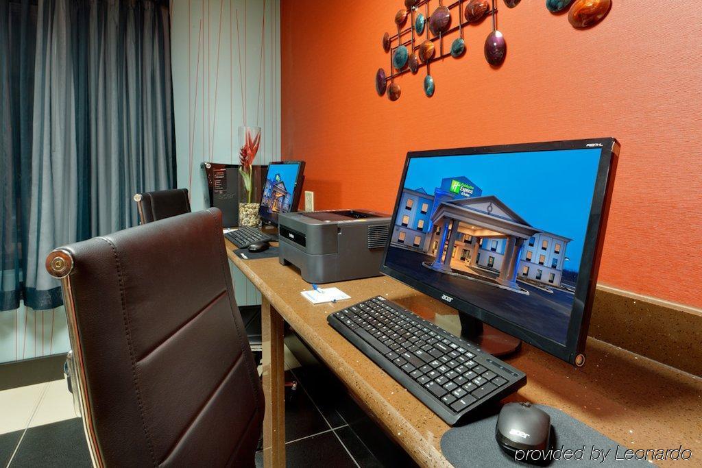 Holiday Inn Express & Suites Northeast By Ihg York Facilidades foto